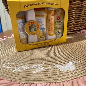 Burt's Bees Skincare Kit with Yellow Packaging